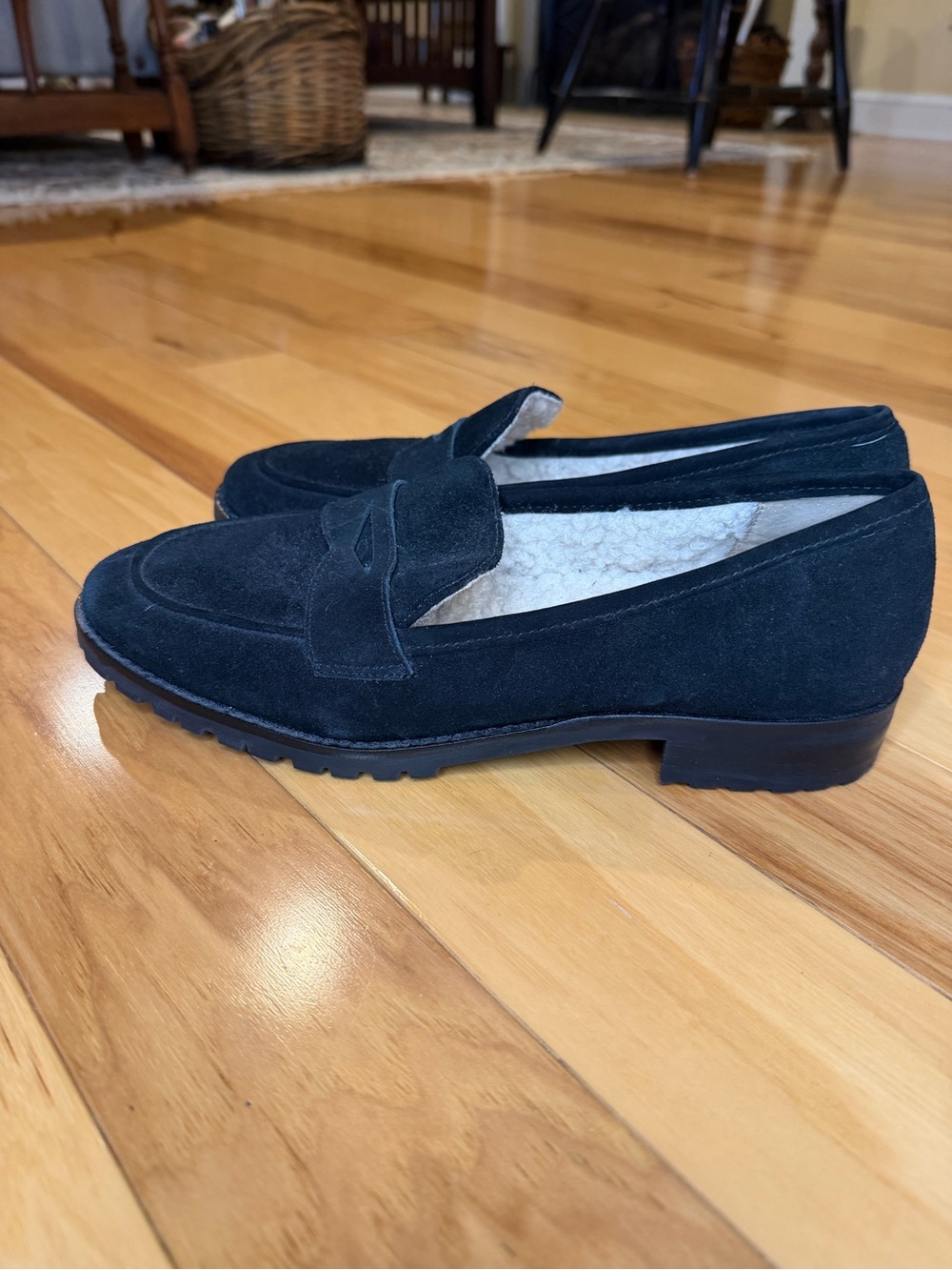 Talbots Suede Penny Loafers Black Sherpa Lined Flats Women’s 8 M - Picture 2 of 12